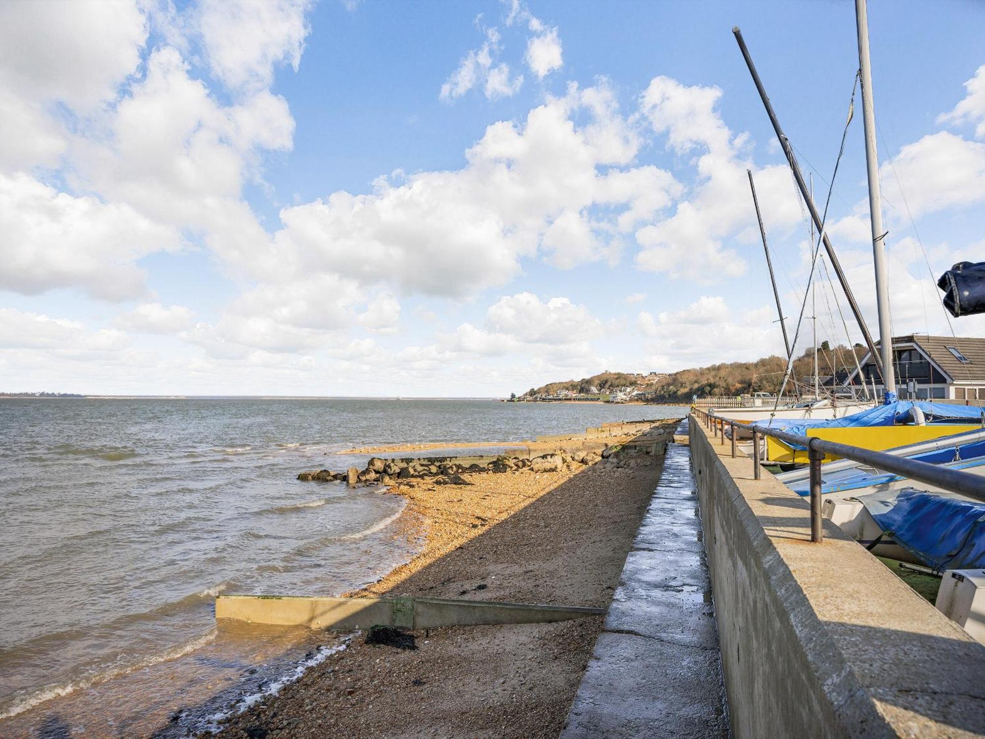 Green Poplars Gurnard Екстер'єр фото